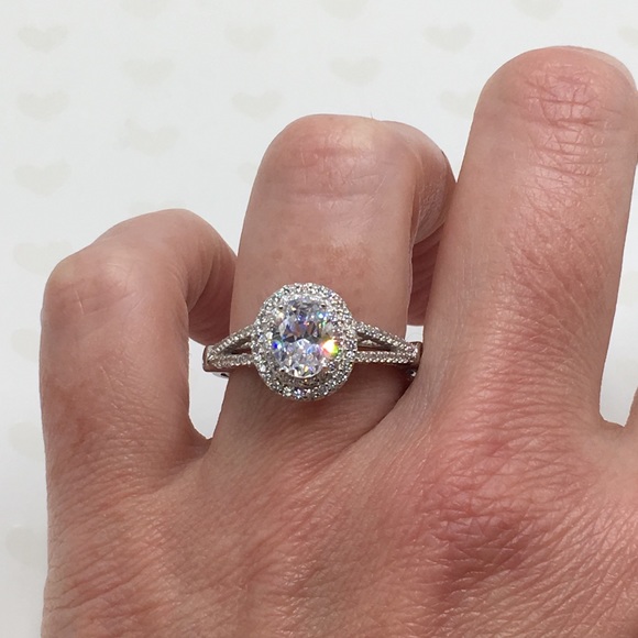 18k white gold oval wedding engagement ring 2 ct - Picture 2 of 8